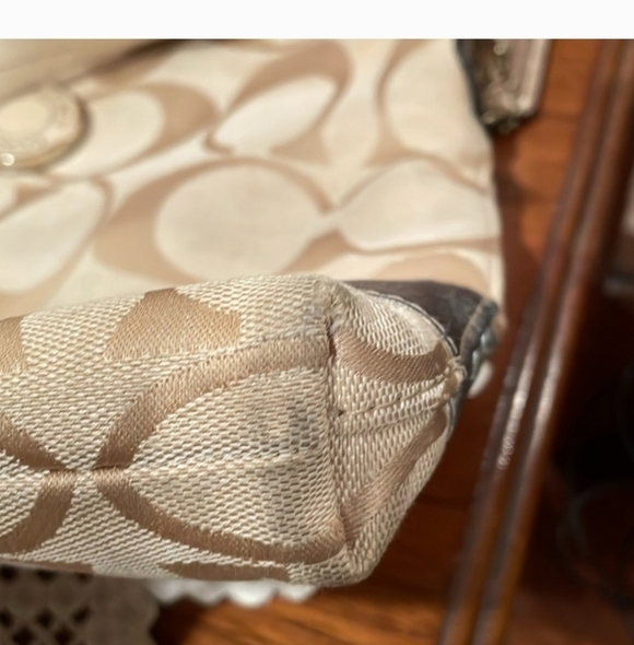 Coach Cream Silver Shoulder Bag with Monogram Striped Accent 10x12 - Picture 3 of 10